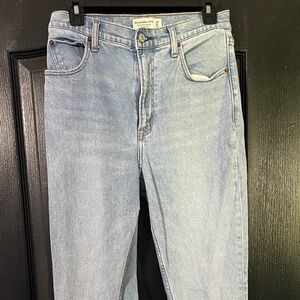 Abercrombie 90’s Slim Straight- Light